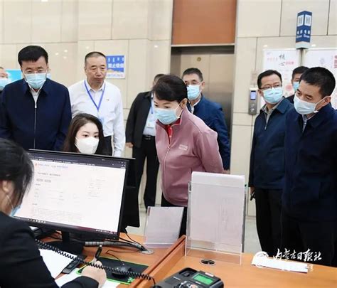 王莉霞在呼伦贝尔市调研呼伦湖生态环境保护治理矿山修复等工作_澎湃号·媒体_澎湃新闻-The Paper